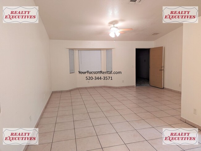 Photo - 3/1 with AC and a garage in Midvale Park N...