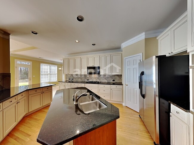 Photo - 4680 Spring Wood Trace