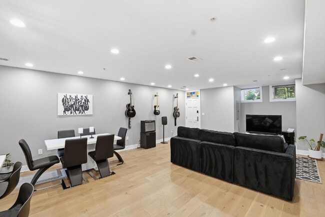 Photo - Boutique Condo Near Shaw Metro & Bloomingdale Unit #A