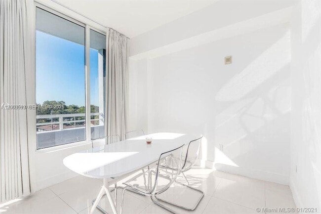 Photo - 3250 Grand Ave Unit 407