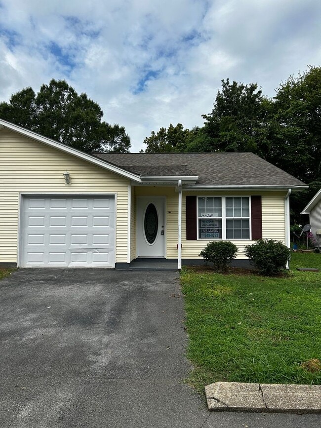 Building Photo - Charming 2 Bed, 1 Bath, 1 Car Garage, Cove... Rental