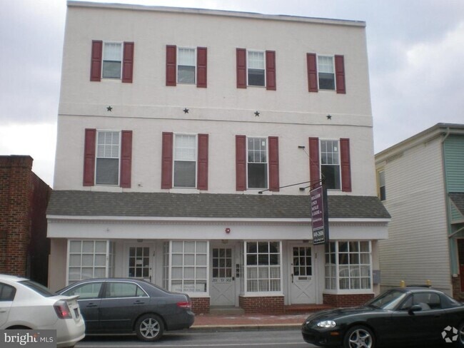 Building Photo - 20 W Main St Unit 301 Rental