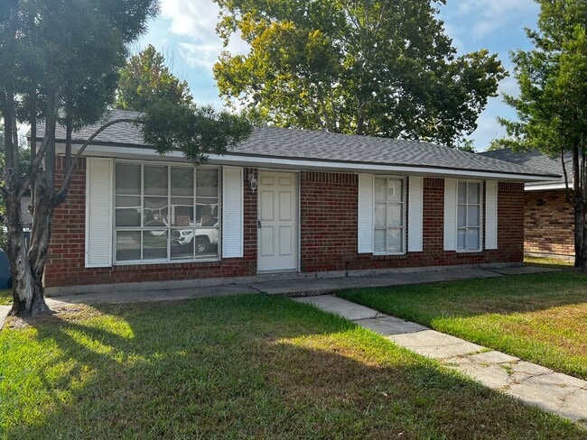 Photo - 3 Bedroom, 1.5 Bathroom, Brick Home with yard and Storage Building, Covered Porch