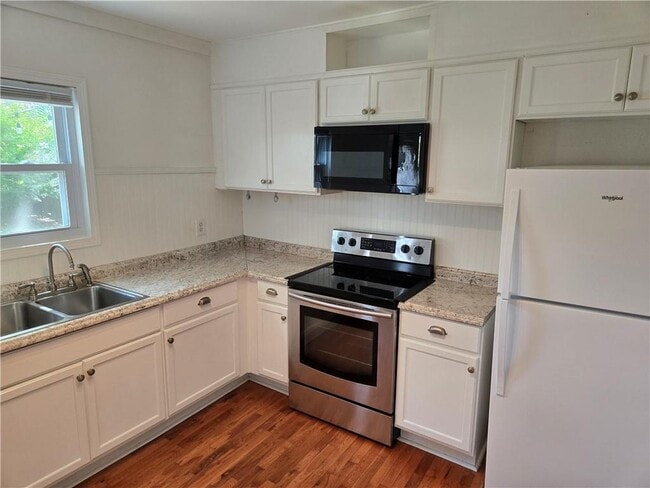 Photo - 2495 Amelia Ave