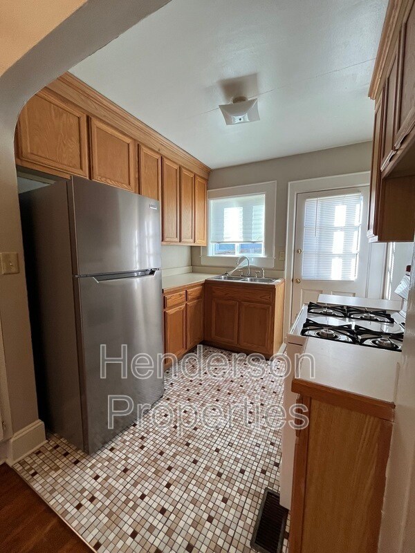 Photo - 2109 Kenmore Ave