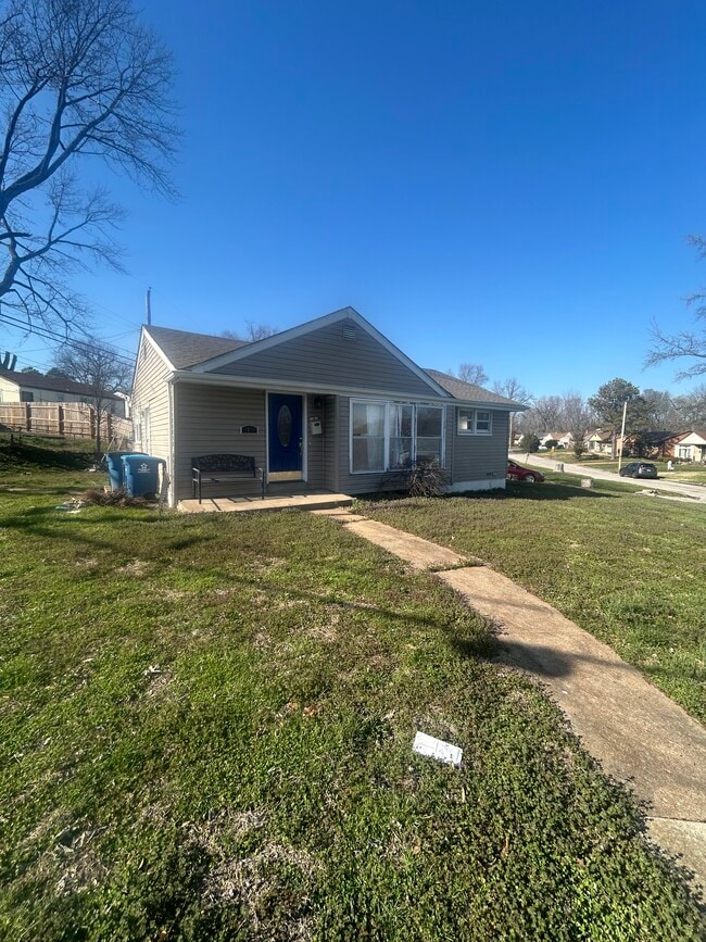 Photo - 1801 Engelholm Ave