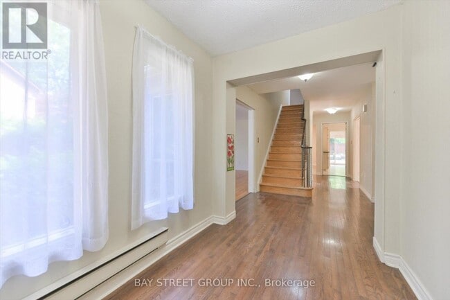 Photo - 33 Kilchurn Castle Dr