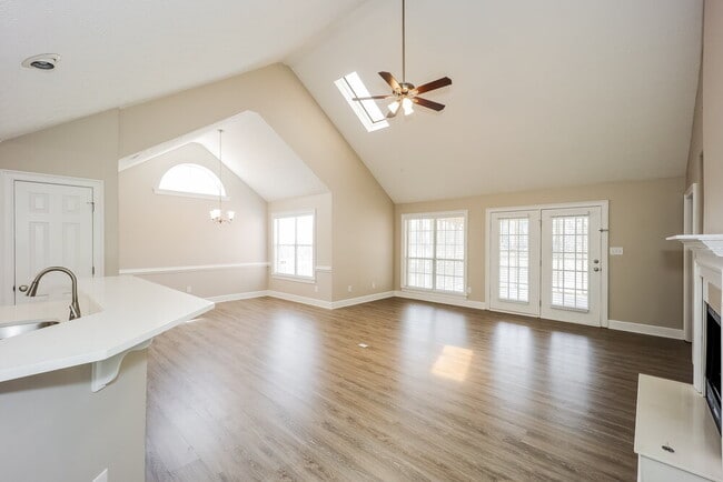 Photo - 495 Fairway Ct