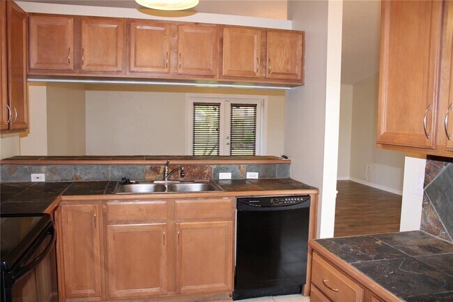 Photo - 3720 69th St E