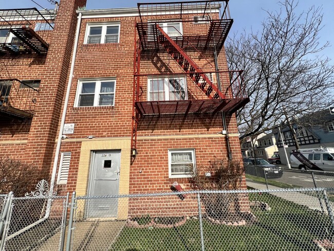 Building Photo - 224-19 Braddock Ave Unit 2nd Floor