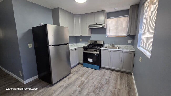 Photo - 3 Bedroom 1 Bath Multiplex Unit #2 – Columbia Heights Unidad # 2