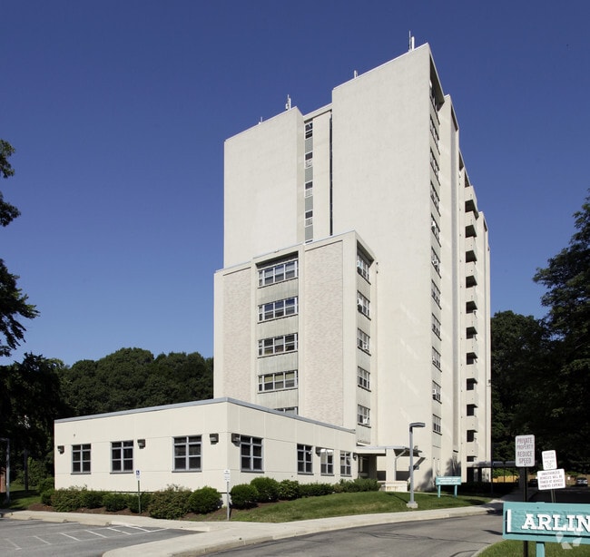 Photo - Arlington Manor Apartments