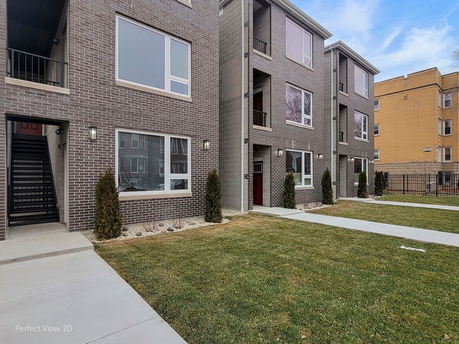 1241 S Fairfield Ave
