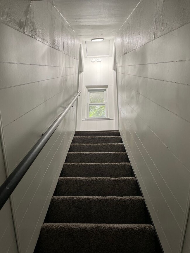 Photo - 2800 Berg St