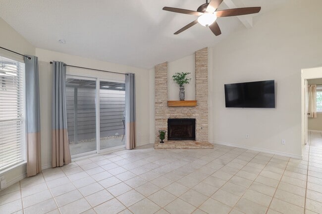 Photo - Freshly Renovated! Great Location! Such a sweet home
