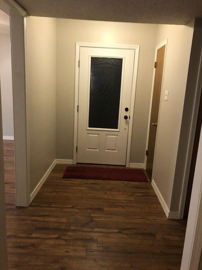 Photo - 725 Resimont Dr