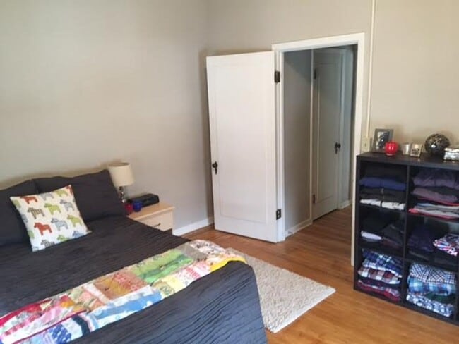 Photo - 629 6th St SE Unit #2 (1br)