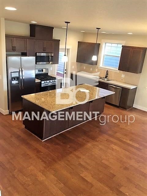 Photo - Beautiful Home in Bethany/NW Portland with Full access to Pool & Rec Center!