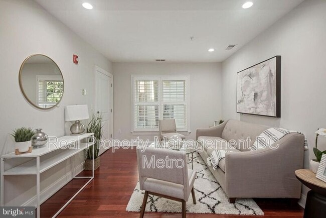 Photo - 3925 Fulton St NW Unidad #2