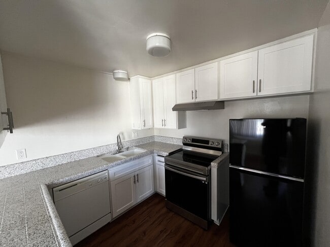 Photo - Ryon ave Apartments