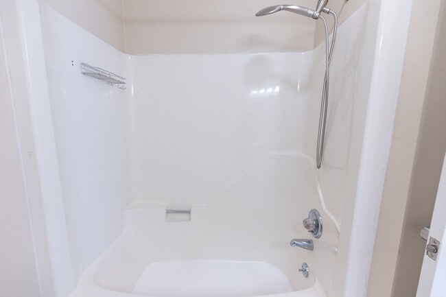 Photo - 185 Forest View Dr