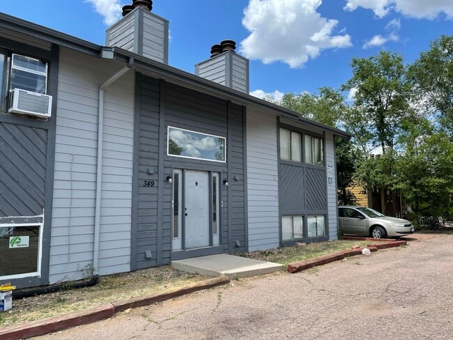 Photo - Extra spacious 2 bedroom fourplex for Rent on Gahart Dr