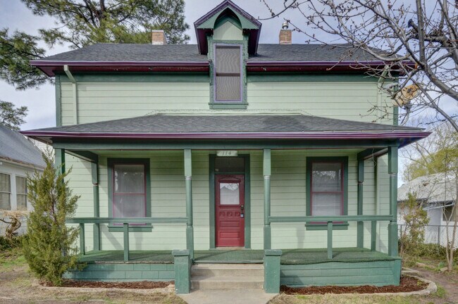 Photo - 114 N Willow St Unidad A (Front House)