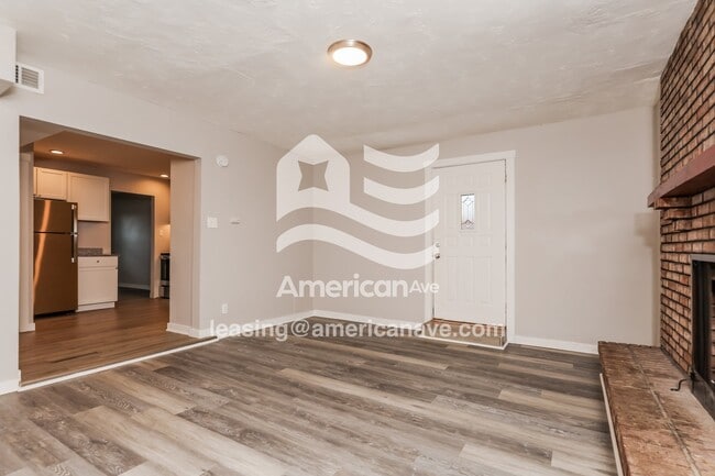 Photo - 3921 Palmerston Ave