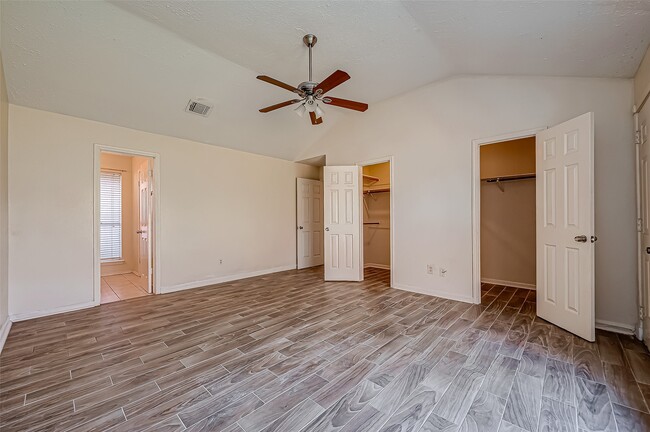 Photo - 1490 Hunters Park Dr