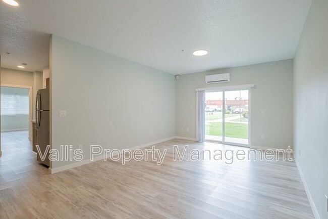 Photo - 13001 S Crompton Lane