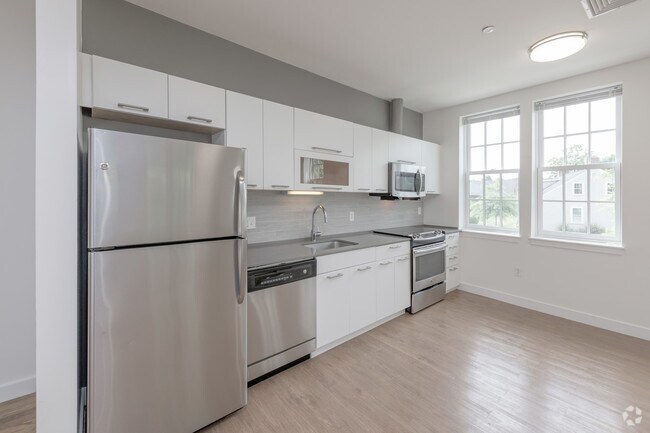 2 BR, 2.5 BA