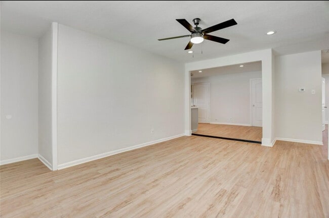 Photo - 334 Pennington Dr