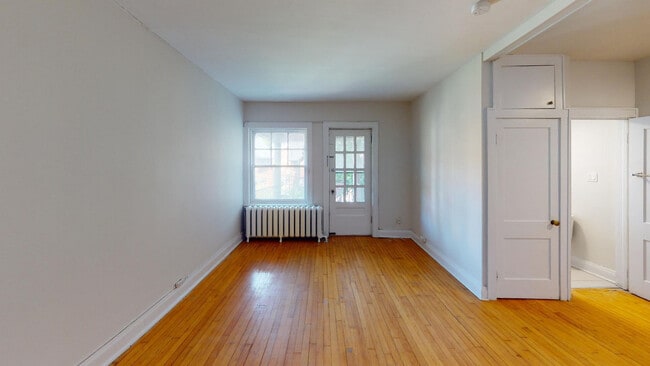 Photo - 447 Somerset