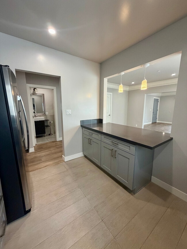 Photo - 2059 N Vermont Ave Unit 2059