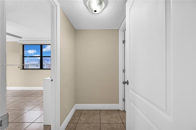 Photo - 8120 Geneva Ct Unit 549