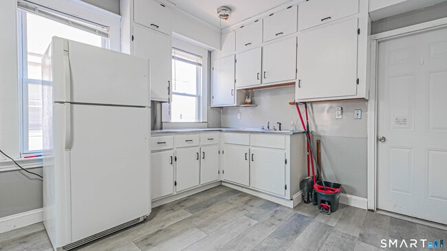 Photo - 88 William St