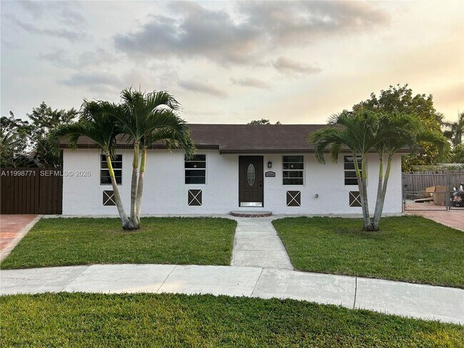 Photo - 1666 SW 3rd Ct