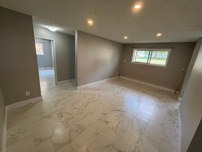 Building Photo - 91-91 Ninth Ave Unit 2