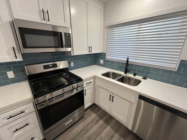 Photo - 123 California Ave