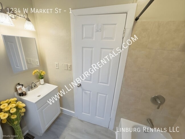 Photo - 1234 W Market St Unit 1