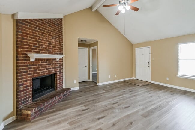 Photo - 2570 Appling Glen Dr