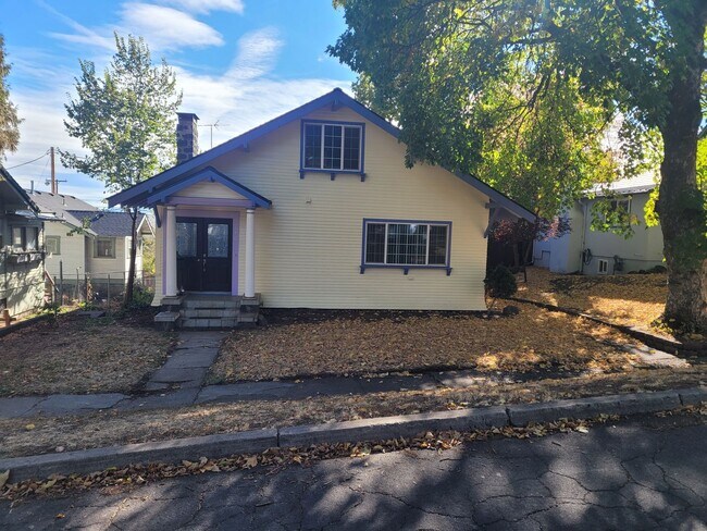 3 bedroom 2 bath - 3 bedroom 2 bath House