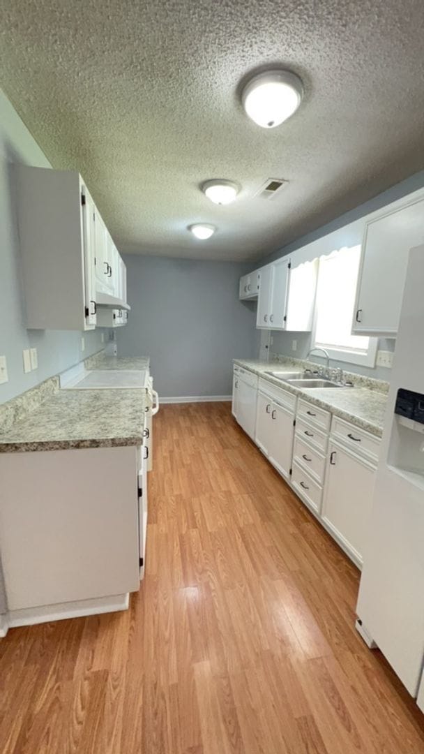 Photo - 3 Bedroom 1 Bath Duplex