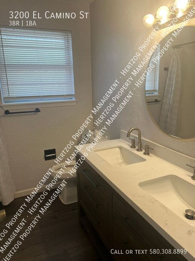 Photo - 3200 El Camino St