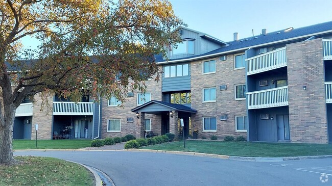 Building Photo - Hemlock Pines Rental