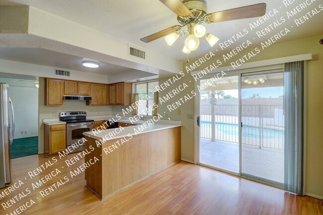 Photo - 2517 W Knox Rd