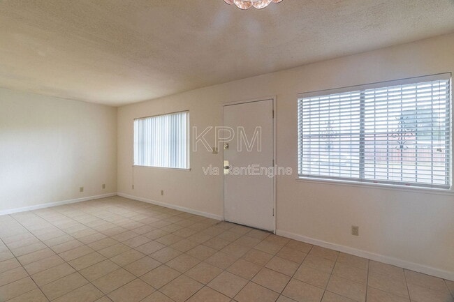 Photo - 1227 Pinetree Dr Unit 1