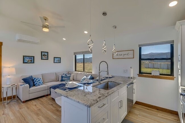 Photo - 1034 Farmhouse Ln