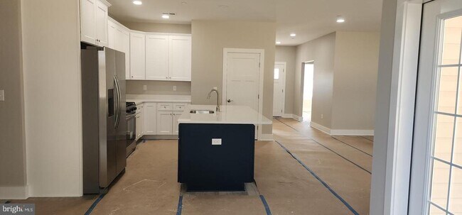 Photo - 112 W Main St