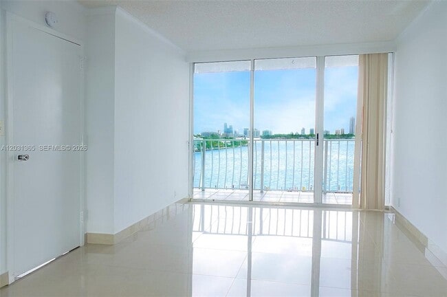 Photo - 7601 E Treasure Dr Unit 919